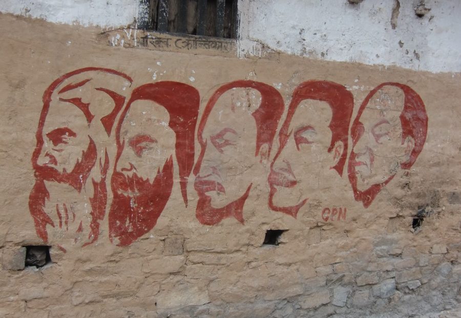 Fresque des pères du communisme à Thabang